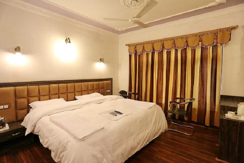 Hotel Ibni Kabeer Srinagar  Bagian luar foto