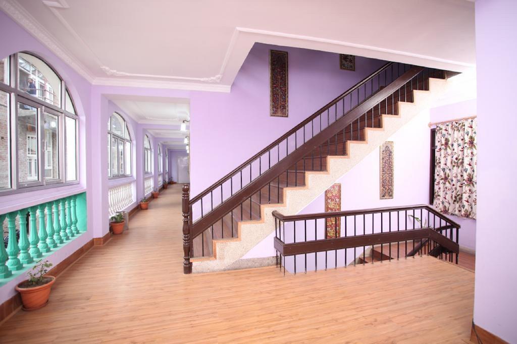Hotel Ibni Kabeer Srinagar  Bagian luar foto