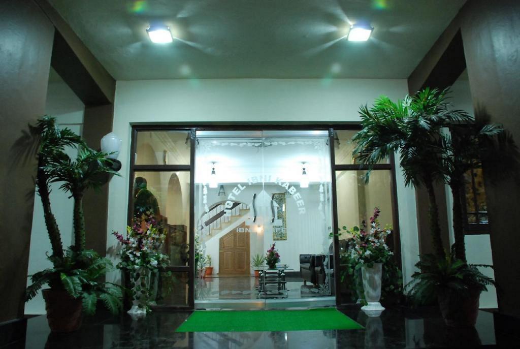 Hotel Ibni Kabeer Srinagar  Bagian luar foto